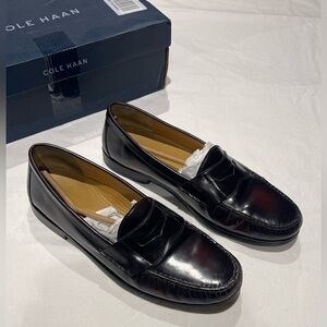 Cole Haan men’s pinch penny  loafers in Burgundy size 12 full leather lining